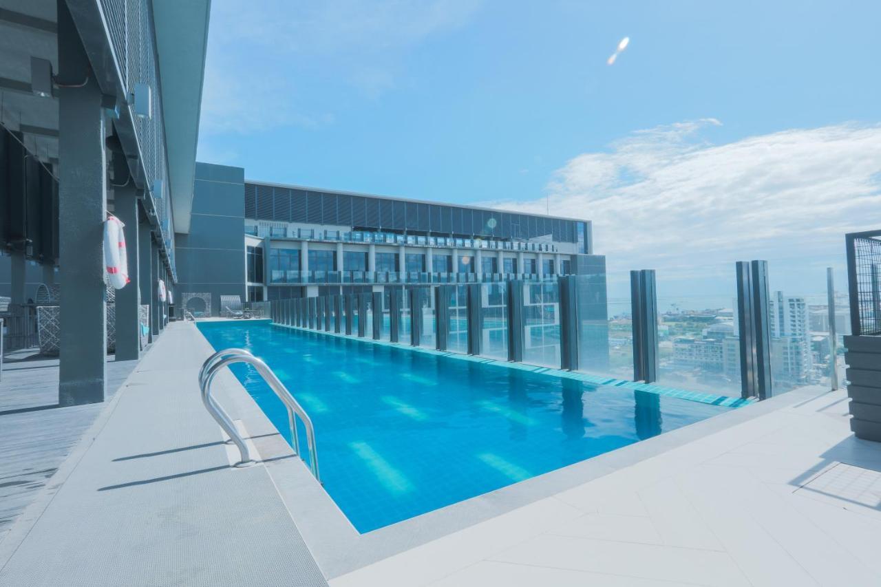 Bai Hotel Cebu Exterior foto